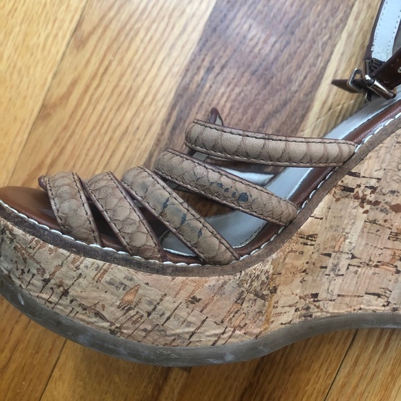 Aldo Wedge Heels - Picture 6 of 8